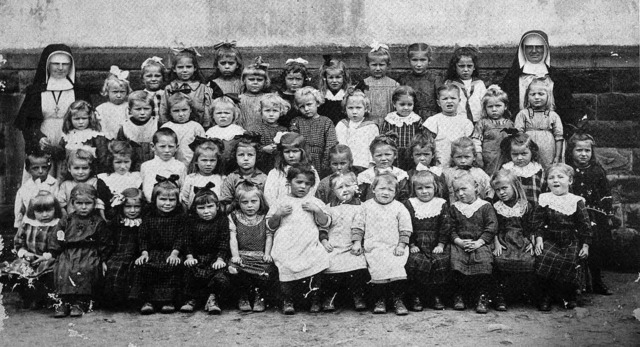 Sulzer Kinder im Kindergarten: Gruppenfoto von 1924/1925   | Foto: Repros: Klaus Kurz