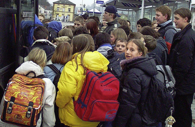 Die  Mngel bei der Schlerbefrderung... Montag im Maulburger Gemeinderat an.   | Foto: Archivfoto: Dennis Wolf