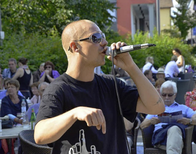 Smurf, der Lrracher Rapper, hier bei ...&#8220; hat eine neue CD aufgenommen.   | Foto: Barbara Ruda