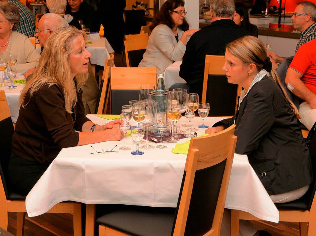 Gutes Essen und Trinken beim Energiebuffet.