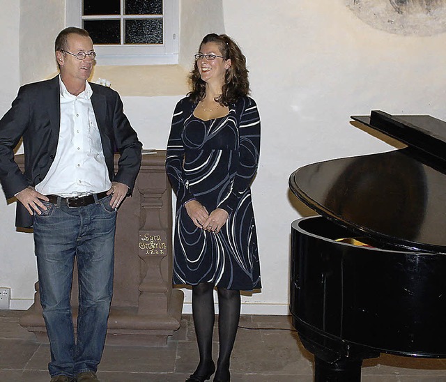 Piano und Poesie: Der Lyriker Wolfgang...en Abend in St. Agathe vors Publikum.   | Foto: Anja Bertsch