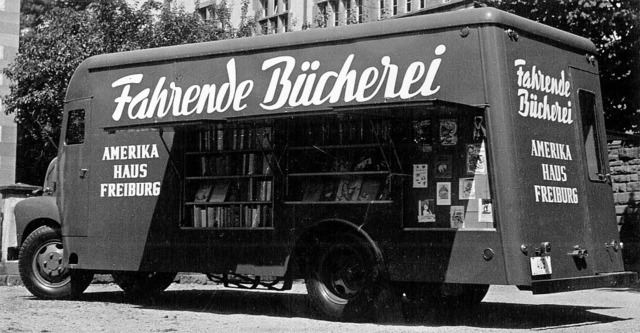 Voll gepackt mit amerikanischen Bchern: das &#8222;Bookmobile&#8220;   | Foto: Carl-Schurz-Haus Freiburg