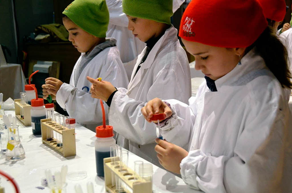 Science Days 2012: Spannende Laborversuche beim Fehling Lab aus Stuttgart.
