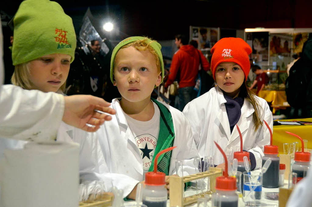Science Days 2012: Spannende Laborversuche beim Fehling Lab aus Stuttgart.