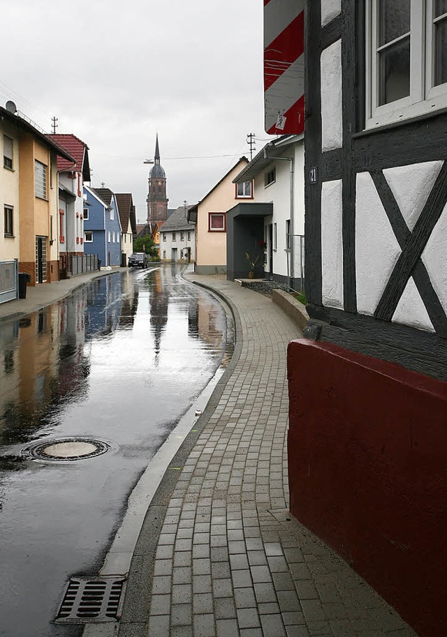 An dieser Ecke mussten Fugnger in de... ausweichen. Damit ist jetzt Schluss.   | Foto: Bastian Henning