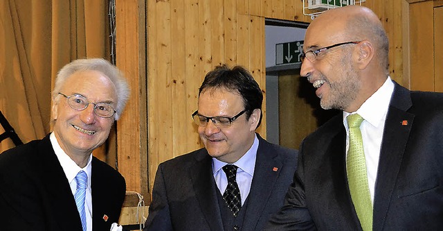 IG Metall-Chef Hermann Spie (rechts) ...s Wamsler ehrten Horst Stech (links).   | Foto: Paul Berger