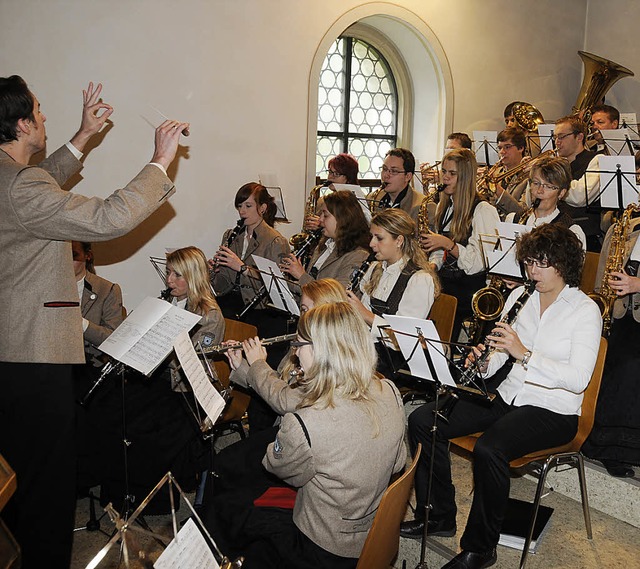 Der heimische Musikverein unter Leitun... Empore der St. Gallus Kirche Mauchen.  | Foto: Dietmar Noeske