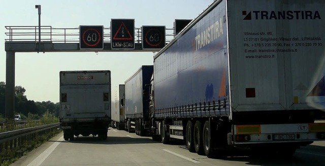 Ein Lkw-Parkplatz in Kleinkems wrde d... Grenze nicht verkrzen, sagt die BI.   | Foto: langelott