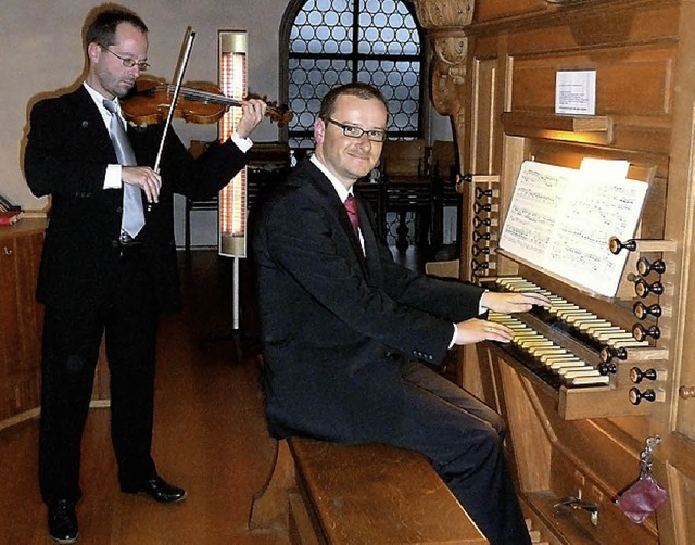 Jochen Bsch (Orgel) und  Eckart David...ilumskonzert in der Bombacher Kirche.  | Foto: Stephanie Franz