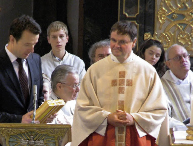 Festgottesdienst zur Investitur: Brge...r und Seelsorgeleiter Werner Mhlherr.  | Foto: Monika Rombach