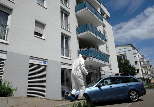 In diesem Haus im Freiburger Stadtteil...den im Mai 2012 zwei Menschen gettet.  | Foto: dpa