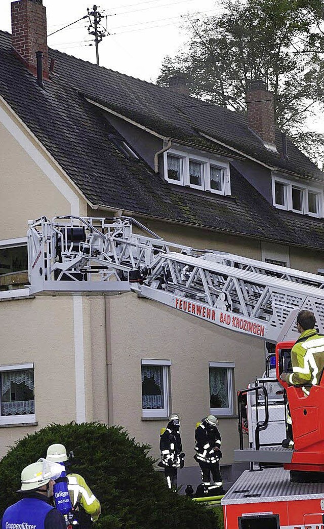Die Feuerwehr Staufen rckte zu einem Brand in einem Mehrfamilienhaus aus.  | Foto: Bernhard Seitz