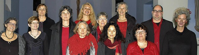 Das  Altweiler Vokalensemble unter der Leitung von Silke Marchfeld (rechts)  | Foto: Ounas-Krusel