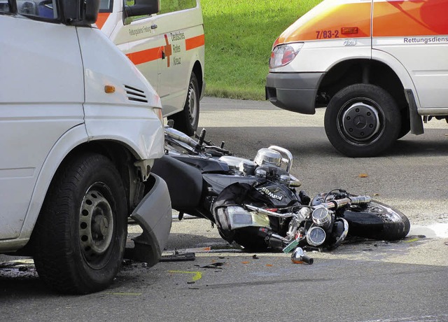 Bei einem Verkehrsunfall am Donnerstag...rradfahrer lebensgefhrlich verletzt.   | Foto: kamera 24