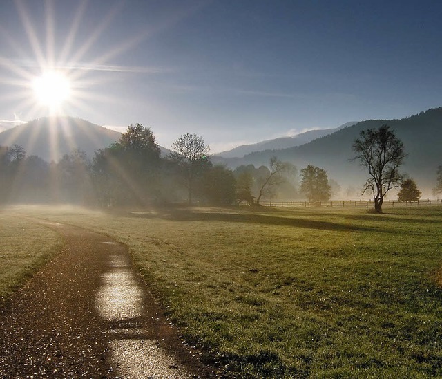 Der Morgen erwacht im  Dreisamtal, auf...co Schweier,  Mitglied des Fotoclubs.   | Foto: Marco Schweier