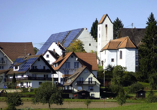 Nach der Auenrenovation erstrahlt die...kirche in Gschweiler in neuem Glanz.   | Foto: Karla Scherer