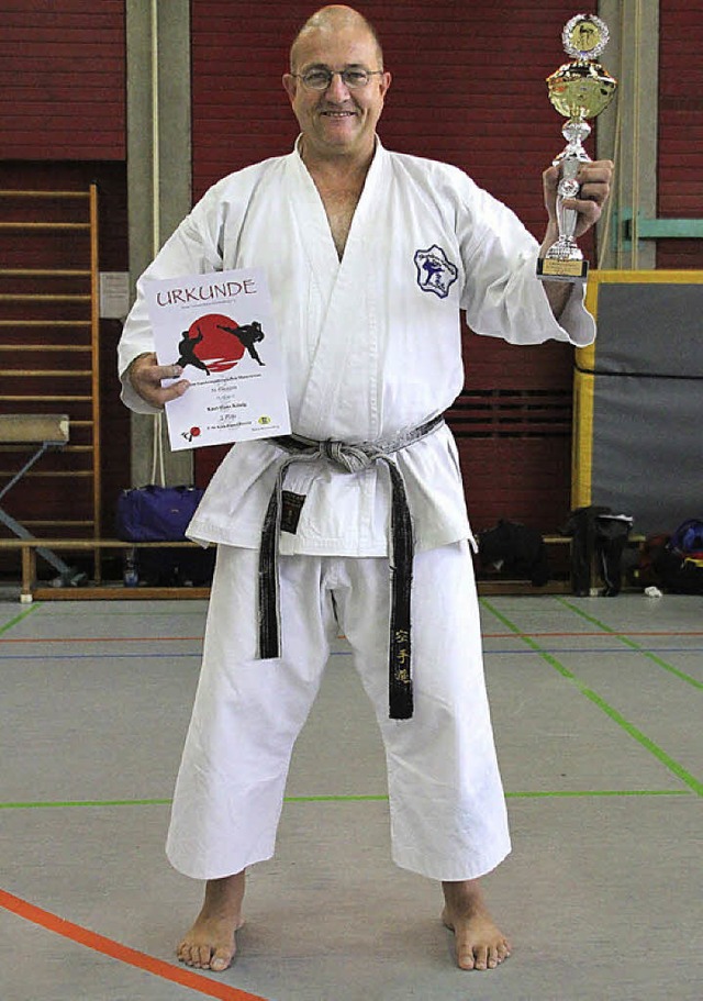 Diesmal &#8222;nur der zweite Platz: H...smeister in der Karatedisziplin Kata.   | Foto: Privat