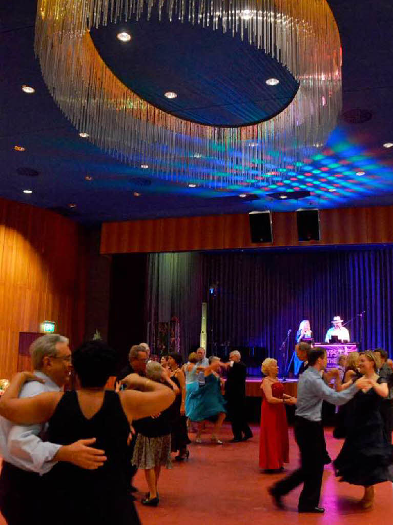Gleich in drei Tanzslen herrschte ausgelassenes Treiben beim Vita Classica Ball 2012.