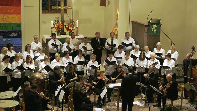 Begleitet von einem Orchester bot der ...umschor ein ausgezeichnetes Konzert.   | Foto: heidi fssel