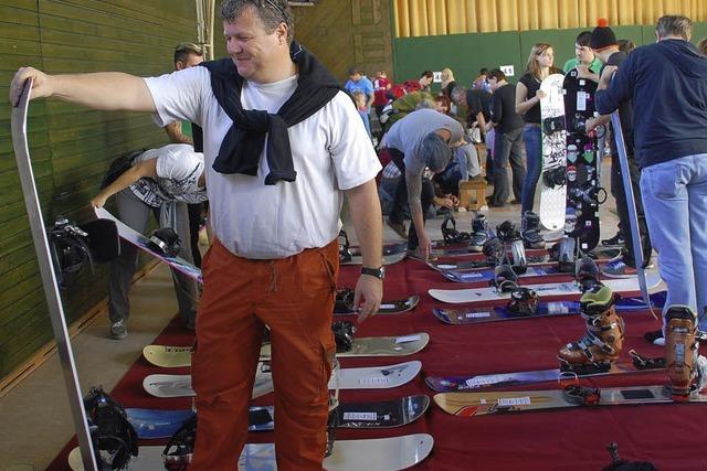 Wintersportler kommen beim Basar auf ihre Kosten