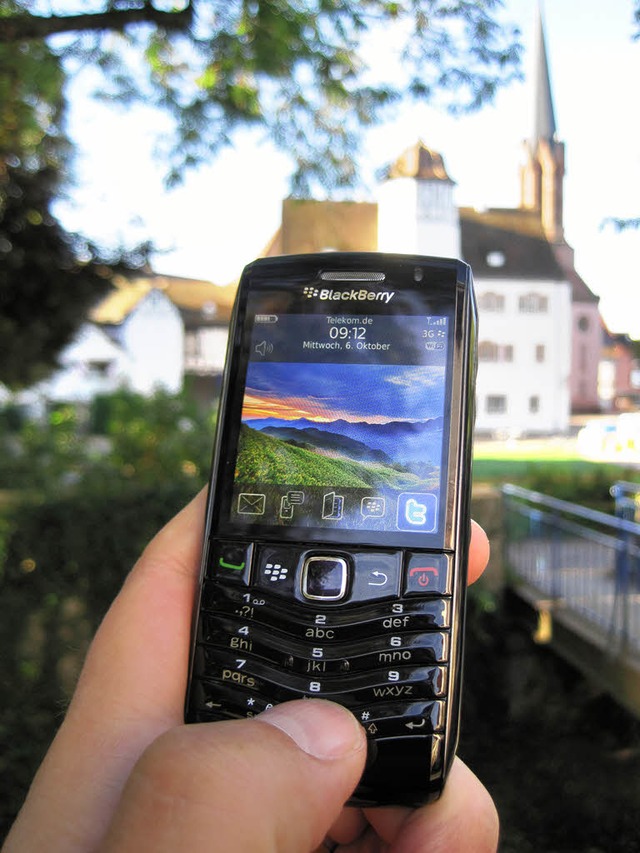 Viel kleiner geht&#8217;s wirklich nicht: Blackberry-Zwerg Pearl 3G   | Foto: Anselm Busshoff