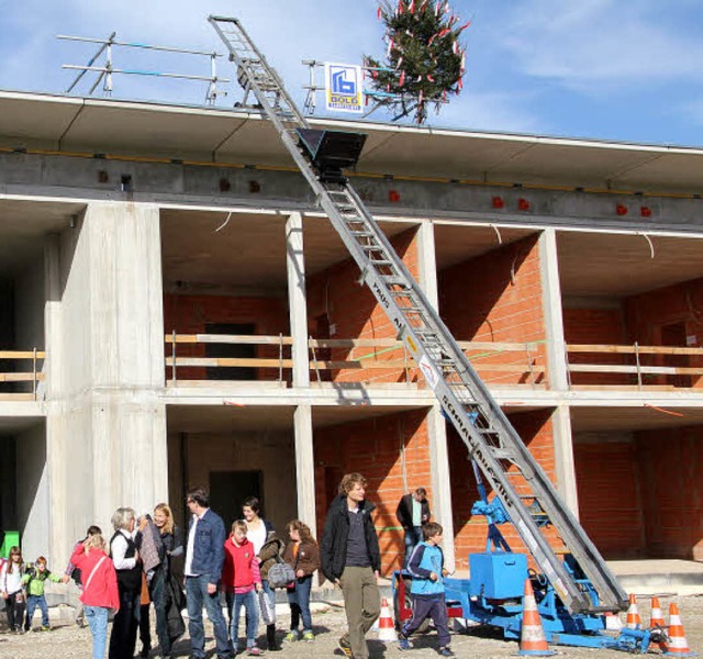 Am zweistckigen Bau der Malteserschul...Heitersheim wurde Richtfest gefeiert.   | Foto: sabine model