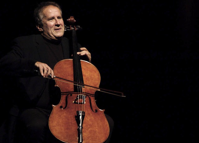 Immer in Schwarz und immer mit Cello: Matthias Deutschmann   | Foto: Sabine Ehrentreich
