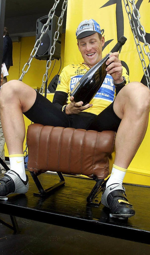 Dekadenz kann auch bestraft werden: Sp...e 2005    mit Champagner aufgewogen.    | Foto: dpa