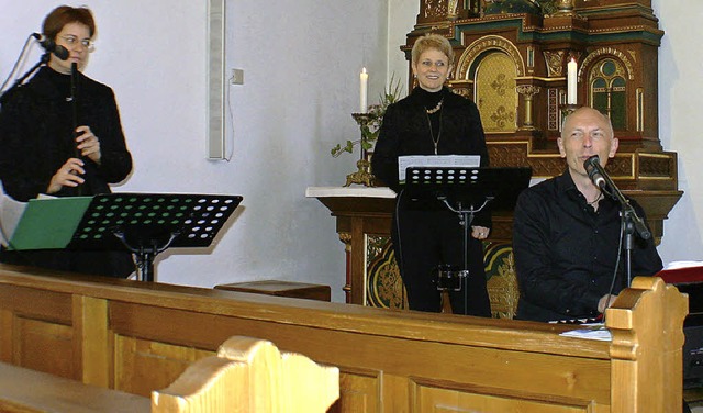 Das Ensemble Enzcklika untermalte am ...; den Gottesdienst  in Altglashtten.   | Foto: Hans-Jochen Kpper