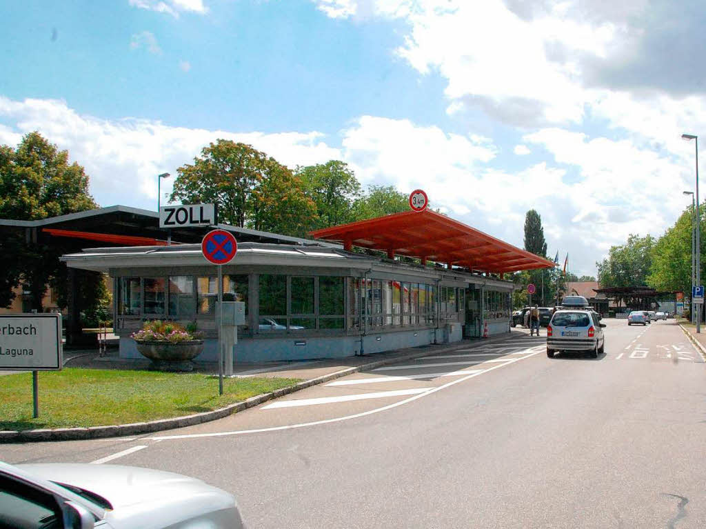 Der Grenzbergang Otterbach heute:  Die Zollstation selbst hat sich kaum verndert, die Umgebung schon.