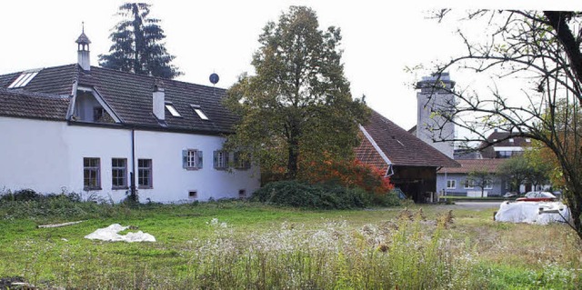 Knapp 2900 Quadratmeter des Sutter-Areals sollen in Krze der Gemeinde gehren.   | Foto: edgar steinfelder