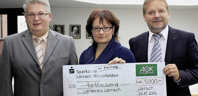 Marco Pollinger (links) und Uwe Daltoe...chtbeauftragten Brigitte Baumgartner.   | Foto: ZVG