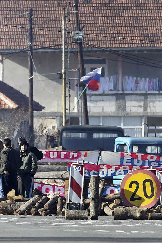 Serbische Blockade    | Foto: dpa