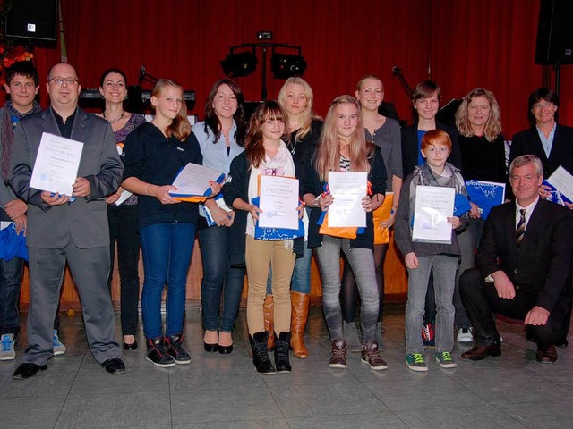 Beim Sportlerball der Breisacher Verei...r ihre herausragenden Leistungen aus.  | Foto: Hans-Jochen Voigt