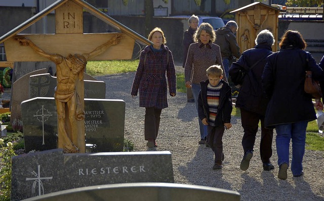 Der Friedhof ist  zwar ein Ort der Tra...ion. Unser Bild entstand in Oberried.   | Foto: MARKUS Donner