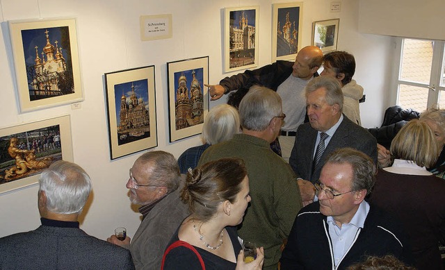 Riesengro war der Andrang bei der Vernissage der Fotofreunde am Sonntag.   | Foto: Hrvoje Miloslavic