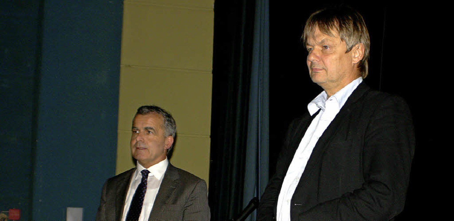 Sie stellten sich gemeinsam den Fragen...s (links), und Professor Thomas Klie.   | Foto: H.-J. Köpper