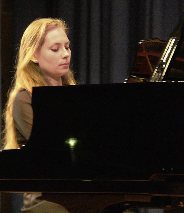 Die russische Pianistin Maria Lelchuk ...rem Auftritt im Kurhaus Bad Krozingen.  | Foto: Hans Jrgen Kugler