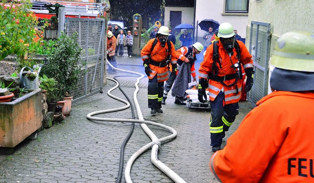 Eng ging es zu bei der Feuerwehrbung im &#8222;Mnchshof&#8220; in Malterdingen  | Foto: Dieter Erggelet