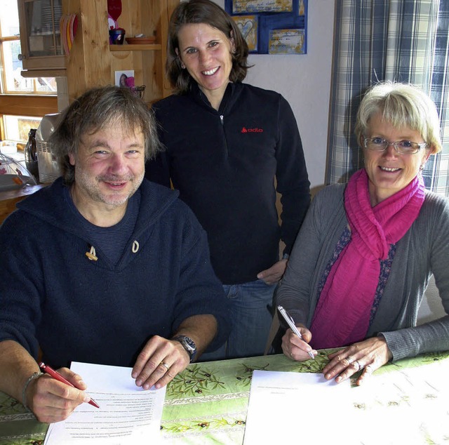 Geschftsfhrer Reinhard Zwerger und M...nterzarten-Breitnau im Frhjahr 2013.   | Foto: Dieter Maurer