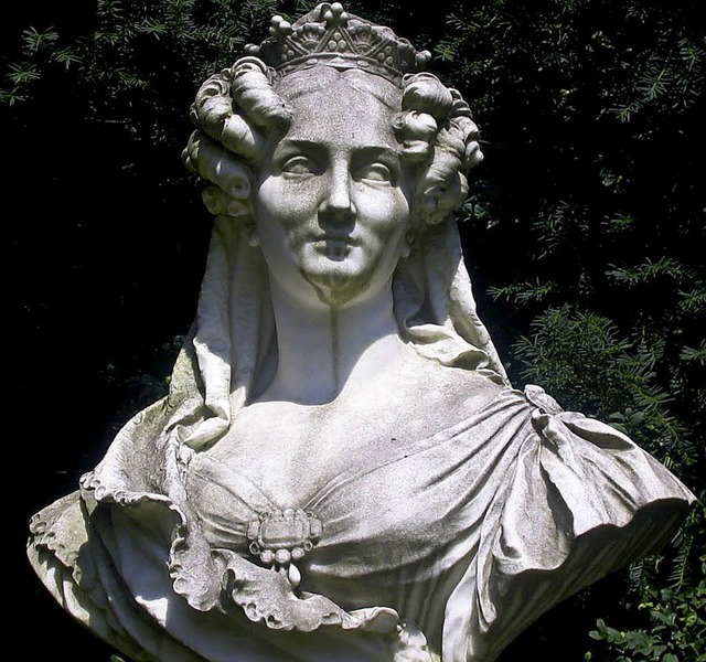 Bste von Groherzogin Stephanie von Baden  im Umkircher Schlossgarten.   | Foto: kati wortelkamp