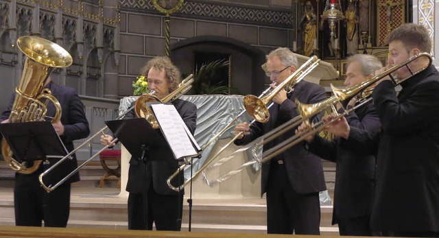 Posaunengruppe und Tuba aus dem Ensemb...Legno in der Staufener Martinskirche.   | Foto: Dorothee Philipp