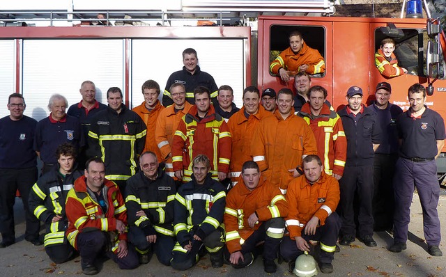 20 Feuerwehrleute haben sich whrend 4...adt zu Maschinisten ausbilden lassen.   | Foto: Feuerwehr