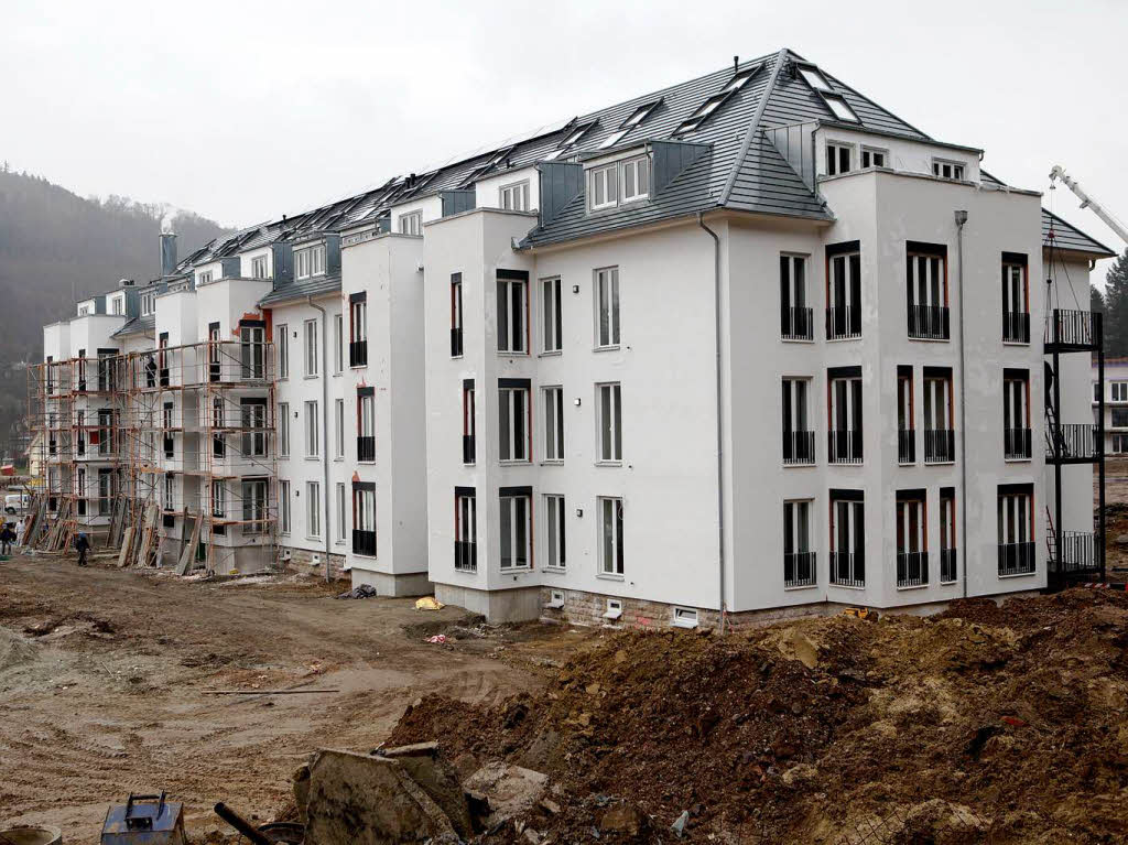 Grundlegend saniert und energieeffizient: Aus Kasernenbüros wurden Wohnungen Grundlegend saniert und energieeffizient: Aus Kasernenbüros wurden Wohnungen