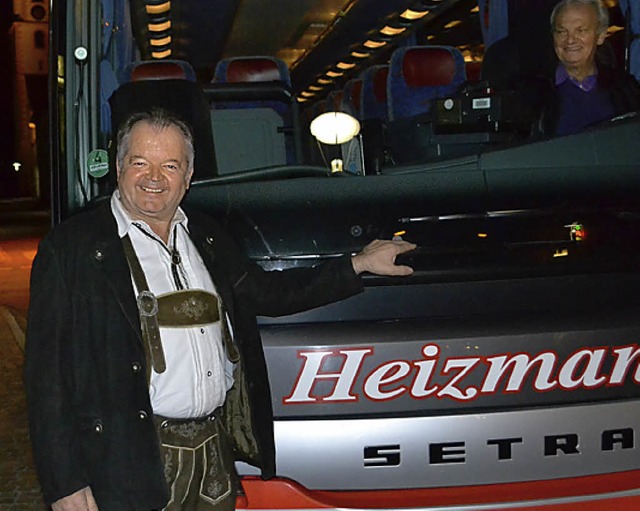 Zum Geburtstag wurde  Walter Heizmann mit einer Busparade berrascht.   | Foto: Paul Berger