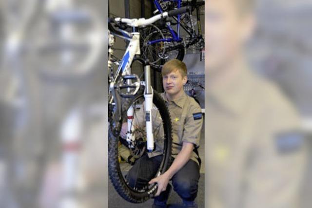 Ausbildungsberuf Zweiradmechaniker: Kevin Probst bringt das Rad zum Rollen