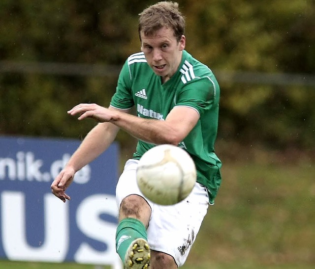 Schussstark: Jrg Ringwald erzielte de... 2:2-Endstand  fr den FC Furtwangen.   | Foto: thomas Scherer