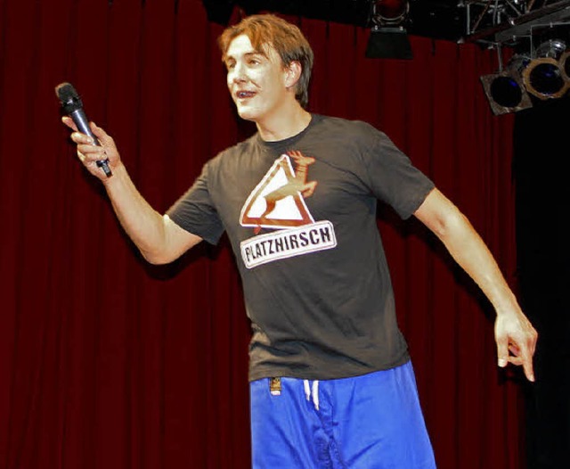Fernseh-Comedian Matze Knop, bekannter...ndringer Winzerhalle fr Lachsalven.   | Foto: Charlotte Wittnebel