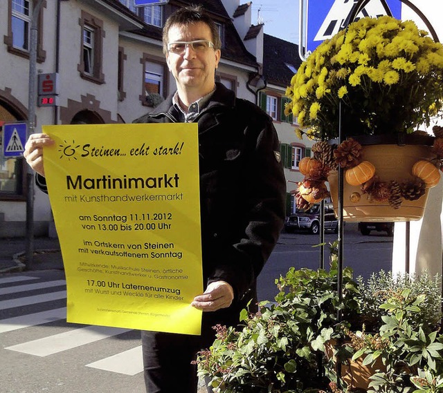 Lutz Wolff freut sich schon auf den ve...ernenumzug und  Kunsthandwerkermarkt.   | Foto: silke hartenstein
