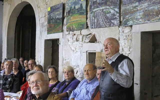 Erich Kchlin erinnerte beim Erzhlcaf...r Landwirtschaft in den 1970er Jahren.  | Foto: Lukas Fuhr